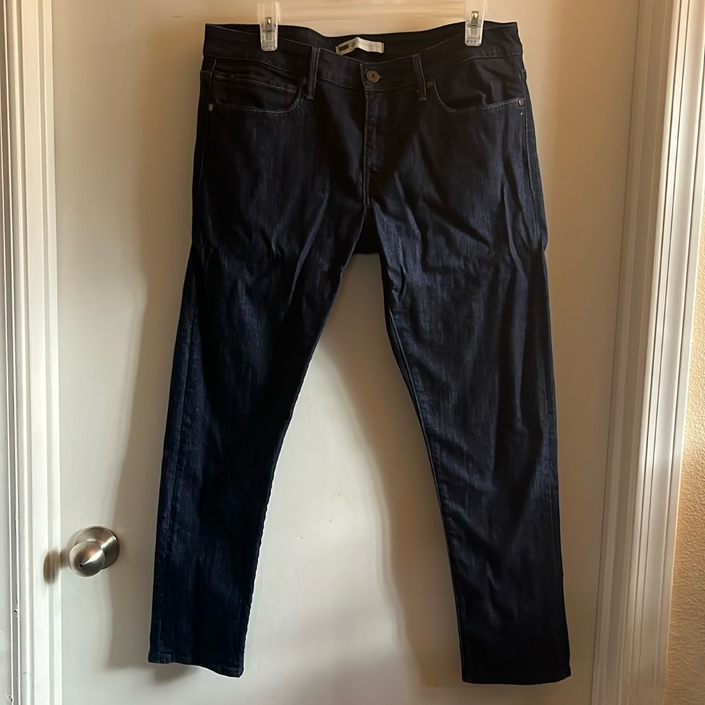 Women’s Levi jeans